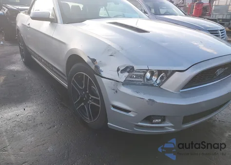 2013 Ford Mustang V6 Premium from USA, damaged, VIN 1ZVBP8EM8D5233595